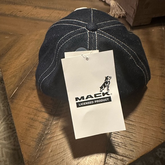 MACK Trucks Bulldog Patch Richardson 112 American Embroidery Trucker hat - Picture 2 of 5